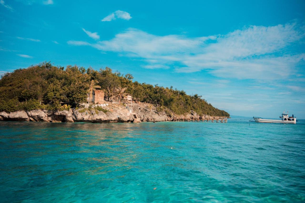 Island Front - Bangcogon Resort And Restaurant Oslob Exterior photo